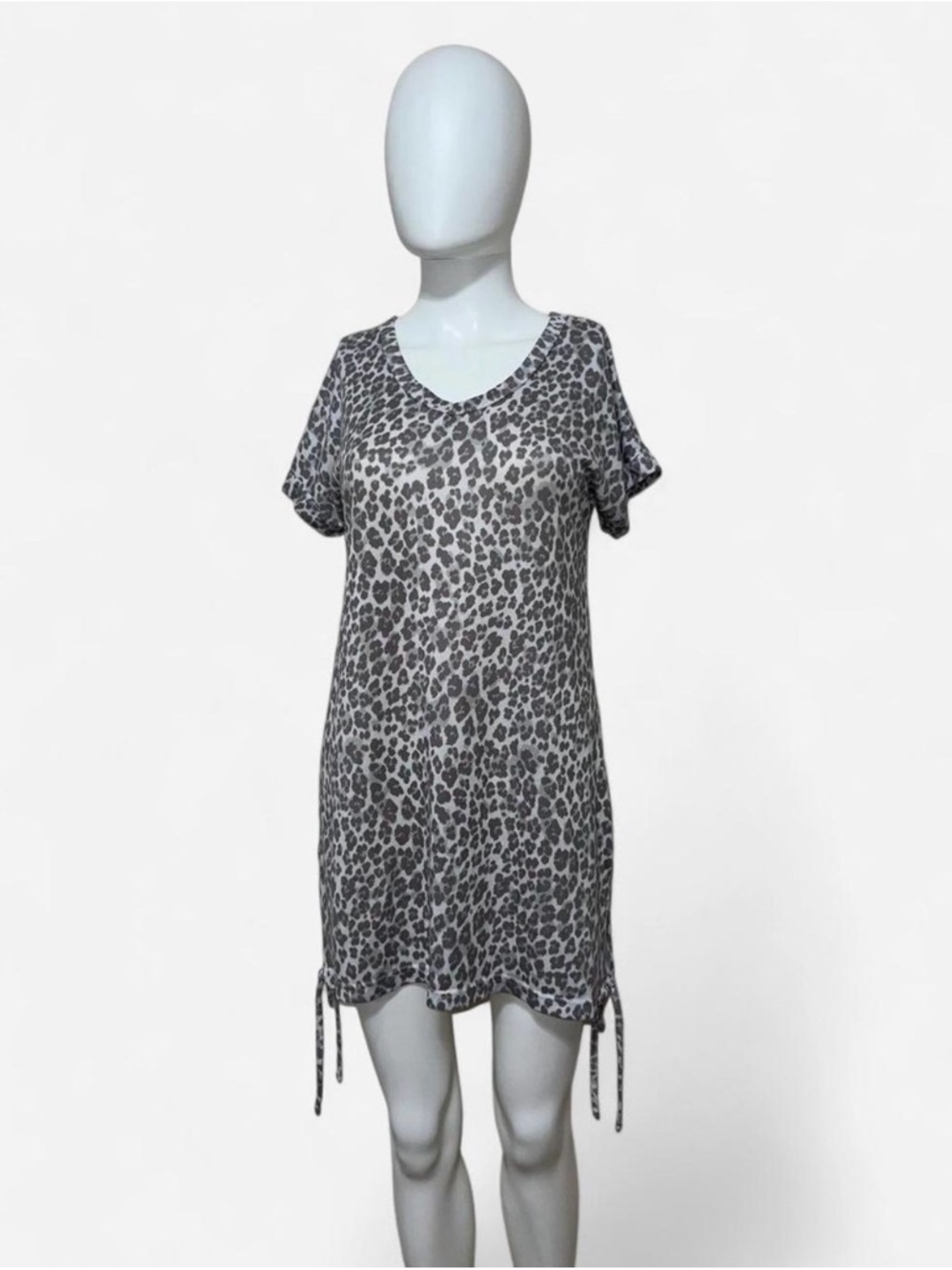 Tahari women’s gray cheetah print dress